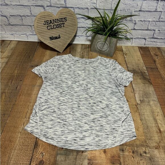 Lululemon Women’s Long Distance Workout Shirt Round Neck Gray White Size 12 - Picture 2 of 10